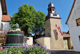 Schiefer Turm Gau-Weinheim