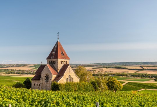 Kreuzkapelle im Sommer, © Dominik Ketz/Rheinhessen-Touristik