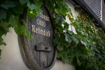 Weingut & Brennerei Otto Nehrbaß_Namenszug, © Weingut & Brennerei Otto Nehrbaß