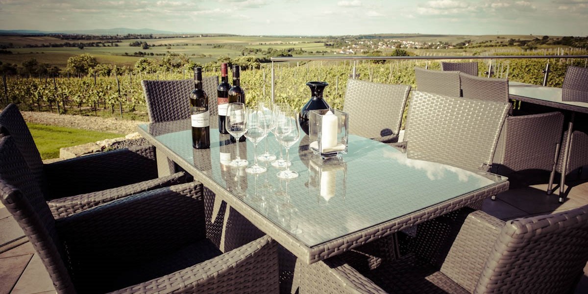 Weingut Hagemann_Terrasse mit Fernblick, © Weingut Hagemann